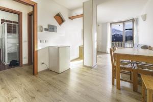 A kitchen or kitchenette at Borgo Stalle Residence