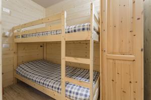 Borgo Stalle Residence emeletes ágyai egy szobában
