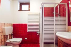 A bathroom at Borgo Stalle Residence