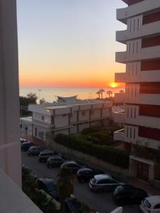 Východ nebo západ slunce při pohledu z penzionu nebo okolí