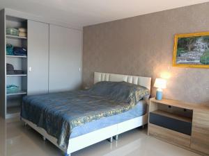 Postel nebo postele na pokoji v ubytování Beach Front Condo Centerviews Bangsaray Floor 6