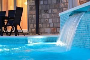 Gallery image of Sunset Poolfield Villa in Sinj