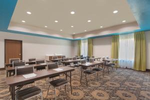 Konferenční prostory v ubytování Holiday Inn Express Tomball by IHG