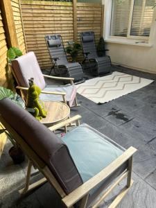 Posezení v ubytování Sèid Bò - Sleeps 6 - NEW Private 6 Person HotTub Available