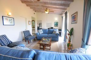 Posezení v ubytování Bella Vista 1 - 2 bedroom rate home