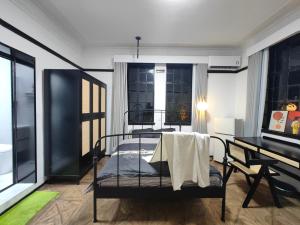 Фотография из галереи Shanghai Changning District One Bed Room Apartment в Шанхае +17 фотографий