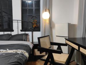 Фотография из галереи Shanghai Changning District One Bed Room Apartment в Шанхае