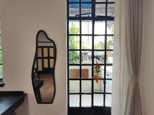 Фотография из галереи Shanghai Changning District One Bed Room Apartment в Шанхае