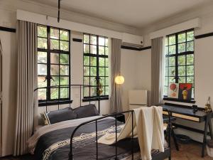 Фотография из галереи Shanghai Changning District One Bed Room Apartment в Шанхае