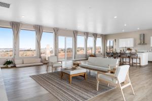 Posezení v ubytování Page Arizona border town- Desert Sky room near Lake Powell