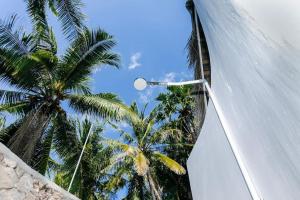 Afbeelding uit fotogalerij van Rote White House - Secluded 4BR Coastal Haven in Nembrala