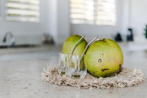 Afbeelding uit fotogalerij van Rote White House - Secluded 4BR Coastal Haven in Nembrala +51 foto's