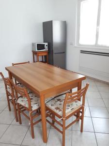 TV a/nebo společenská místnost v ubytování Casa Morgana a Villatico