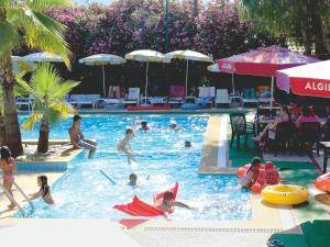 Gallery image of Titan Club Hotel Ultra All Inclusive in Kargicak +32 photos