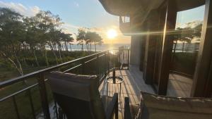 Balkón nebo terasa v ubytování PORTo MiRA + 11 fotografií