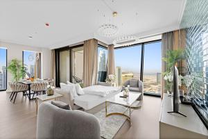 Χώρος καθιστικού στο FIRST CLASS 3BR with full BURJ KHALIFA and FOUNTAIN VIEW