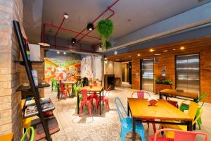 Central Land Hotel的休息区