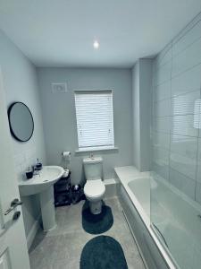 Kopalnica v nastanitvi Modern Double & Single Room with Cozy Vibes Athy
