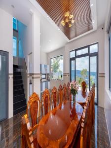 Φωτογραφία από το άλμπουμ του Villa 8 Phòng ngủ - Nội thất sang trọng - Trung tâm Đà Lạt σε Xuan An