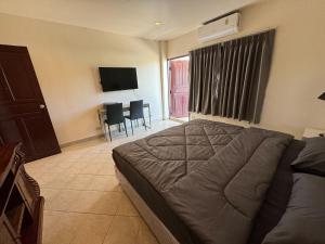 Μια τηλεόραση ή/και κέντρο ψυχαγωγίας στο Leng Guest House