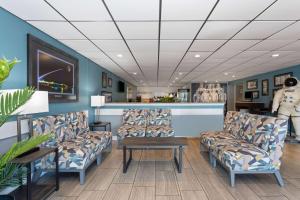Posezení v ubytování La Quinta Inn by Wyndham Cocoa Beach-Port Canaveral