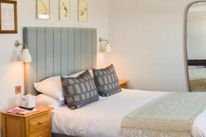 Llit o llits en una habitació de The Royal Albion