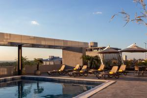 Piscine de l'établissement Tryp by Wyndham Asuncion ou située à proximité