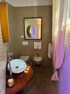 Un baño de Garden Suite Castle