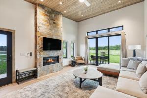 Posezení v ubytování The Willow Suite Cabin