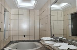 Um banheiro em Montblanc Hotel