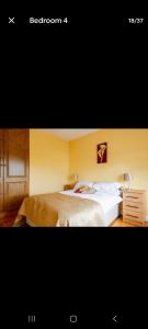 Postel nebo postele na pokoji v ubytování Home from Home Close to Lough Rynn Castle Room Only