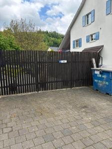 Budova, kde se apartmán nachází + 3 fotografie