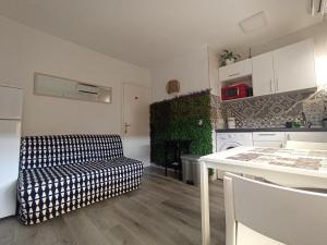 Dapur atau dapur kecil di Apartamento una habitación supercéntrico +23 gambar