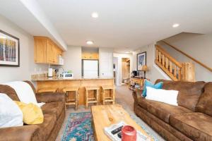 Η κουζίνα ή μικρή κουζίνα στο Powder Mountain Retreat