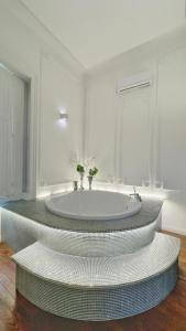 Enzo Capo Jacuzzi Andrassy 1061 Budapest,  Andrássy út 6 kép - 2