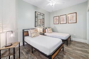 Ένα ή περισσότερα κρεβάτια σε δωμάτιο στο Caribe D-1214