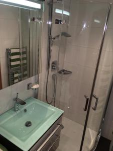 A bathroom at Haus Zudrell