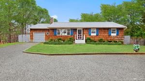 Το κτήριο όπου στεγάζεται  η παραθεριστική κατοικία