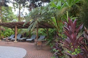Zahrada ubytování Bonita casa con piscina en amazonia + 16 fotografií