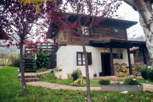 Zahrada ubytování Etno Guest House Gorski car