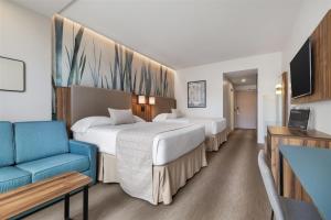 Riu Plaza Chicago客房内的一张或多张床位