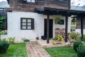 Zahrada ubytování Etno Guest House Gorski car