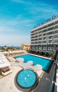 Bazén v ubytování Elite World Kuşadası nebo v jeho okolí