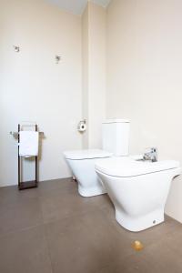 Kúpeľňa v ubytovaní Suite Home Los Alamos sol, playa y golf , parking&Wifi