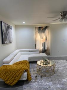 Postel nebo postele na pokoji v ubytování Comfortable Living