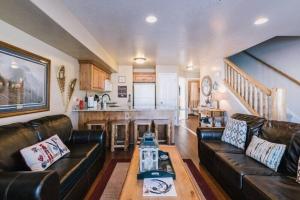 Kuchyň nebo kuchyňský kout v ubytování Basin Lakeside Getaway