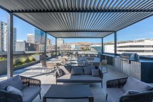 Χώρος καθιστικού στο Prime location - downtown SLC apt - ALL NEW