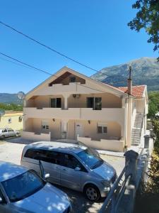 Nespecifikovaný výhled na hory nebo výhled na hory při pohledu z apartmánu