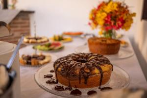 Comida na casa de hóspedes ou em algum lugar perto
