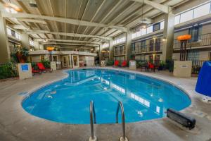 Bazén v ubytování Northwest Inn nebo v jeho okolí